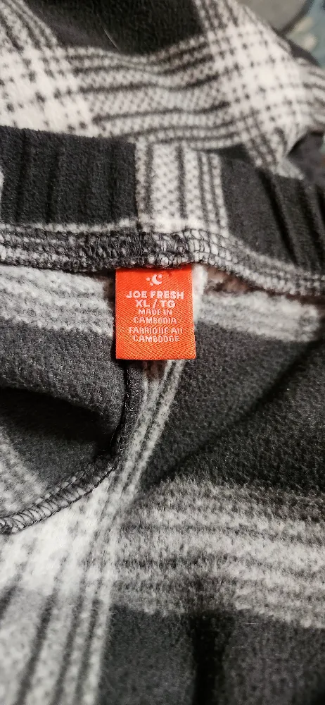 Men's Fleece Plaid Pajama Bottoms image indicator(10)