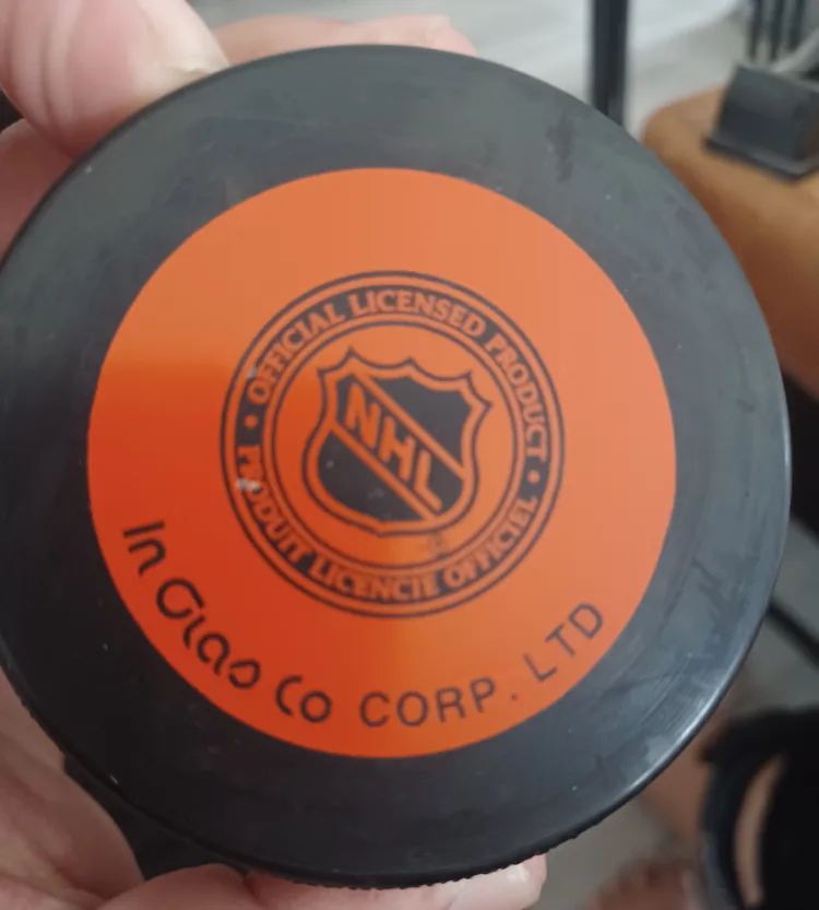 NHL Philadelphia Flyers Souvenirs image indicator(3)