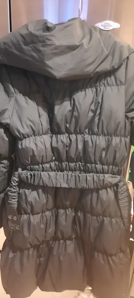 Gently Used Vero Moda Black Puffer Coat Women's XS 🏈 image indicator(3)