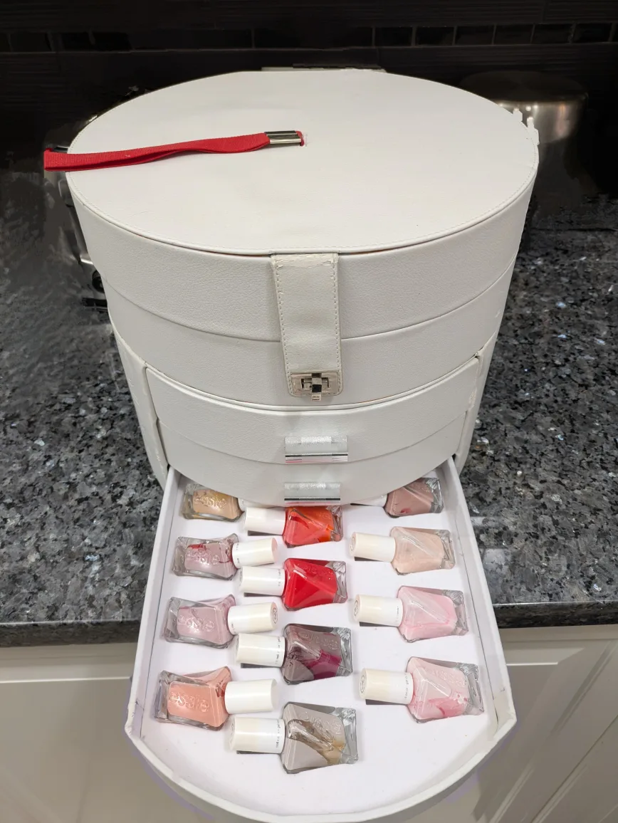 RARE, LIMITED EDITION Essie couture hat box image indicator(5)