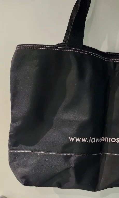 La Vie en Rose Black Tote Bag image indicator(2)