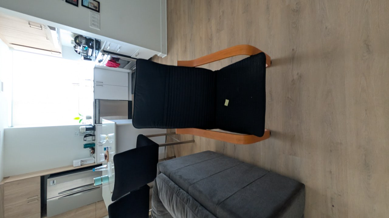 Comfortable Accent Chair with Wooden Legs - photo 4