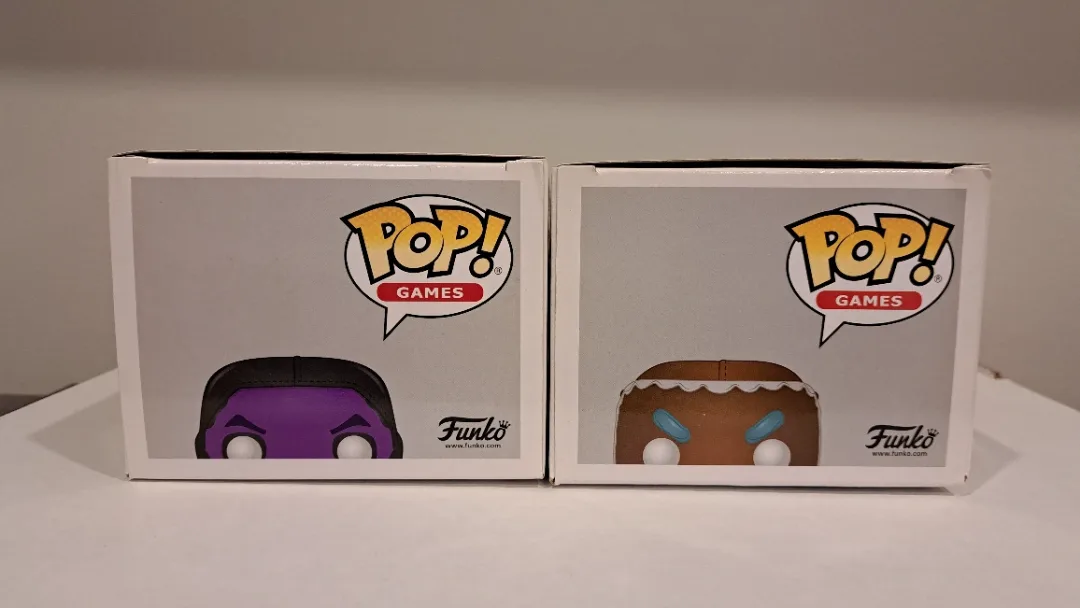 Fortnite Skull Trooper (Purple, EB Exclusive) & Merry Marauder image indicator(5)