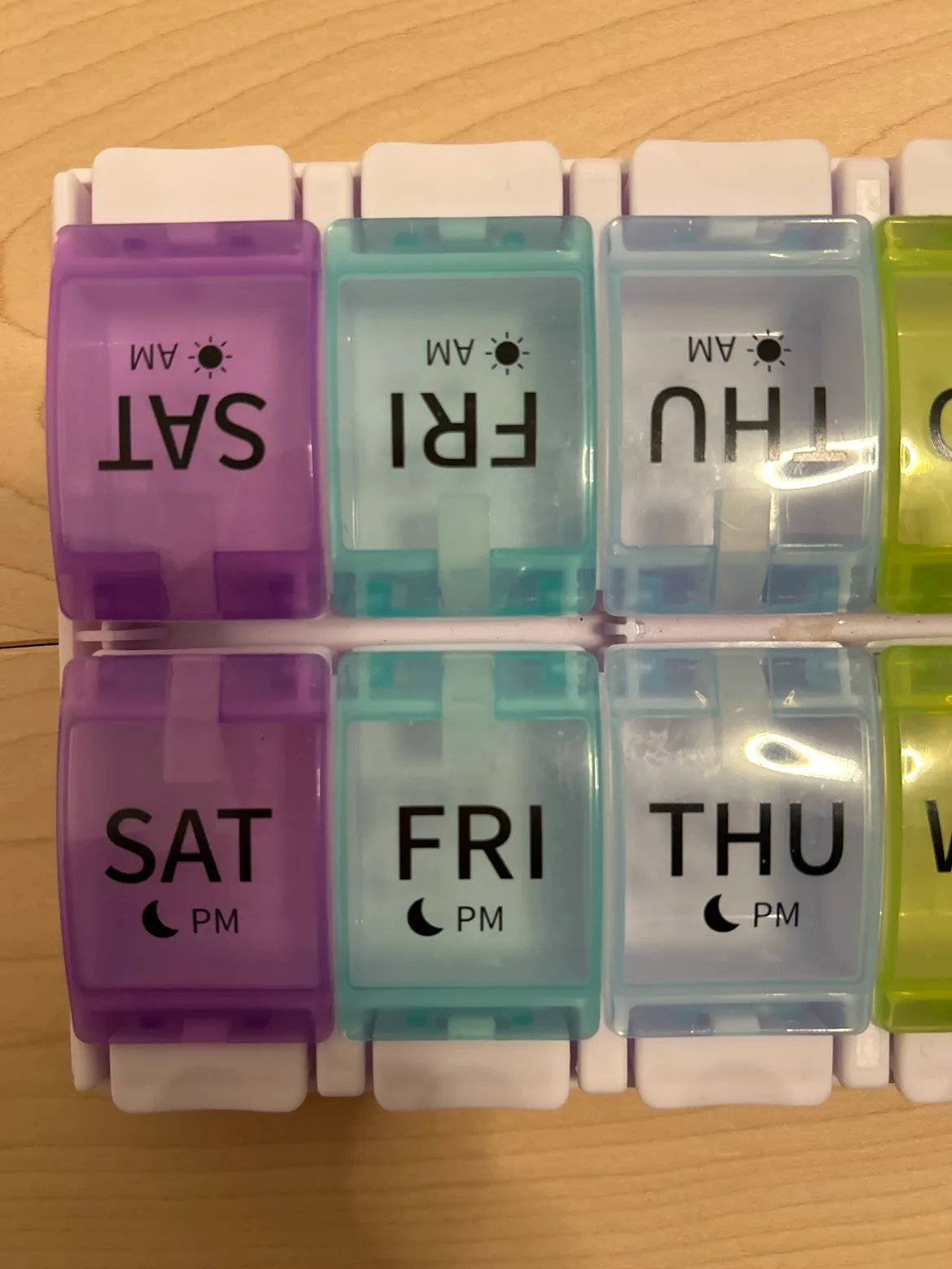 Weekly Pill Organizer with AM/PM compartments image indicator(2)