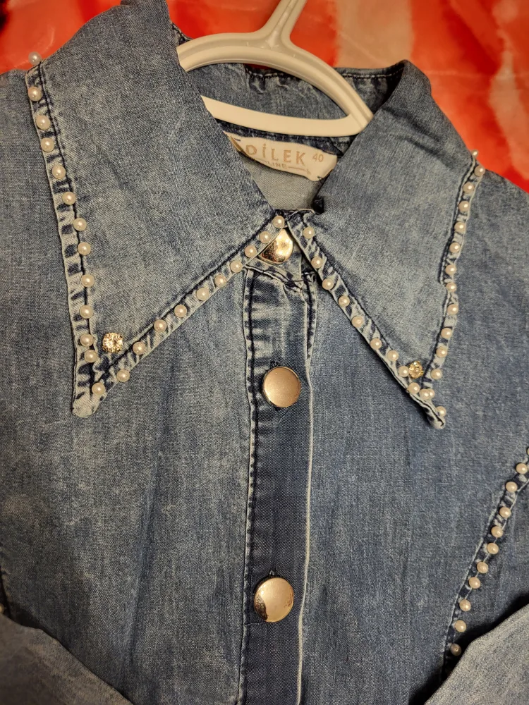 Vintage-inspired Denim Dress with Pearl Detailing image indicator(5)