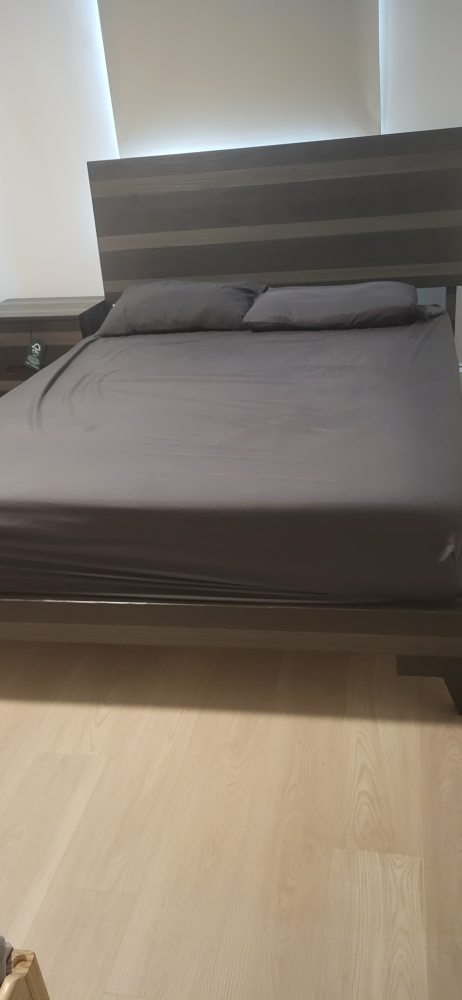Queen Bed Frame with Nightstand - Modern Design - photo 2