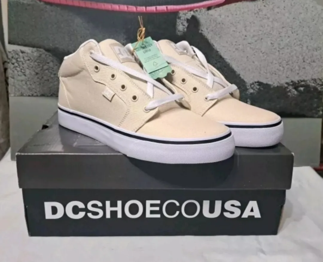 DC Shoes Men's Anvil Mid Sneakers image indicator(2)