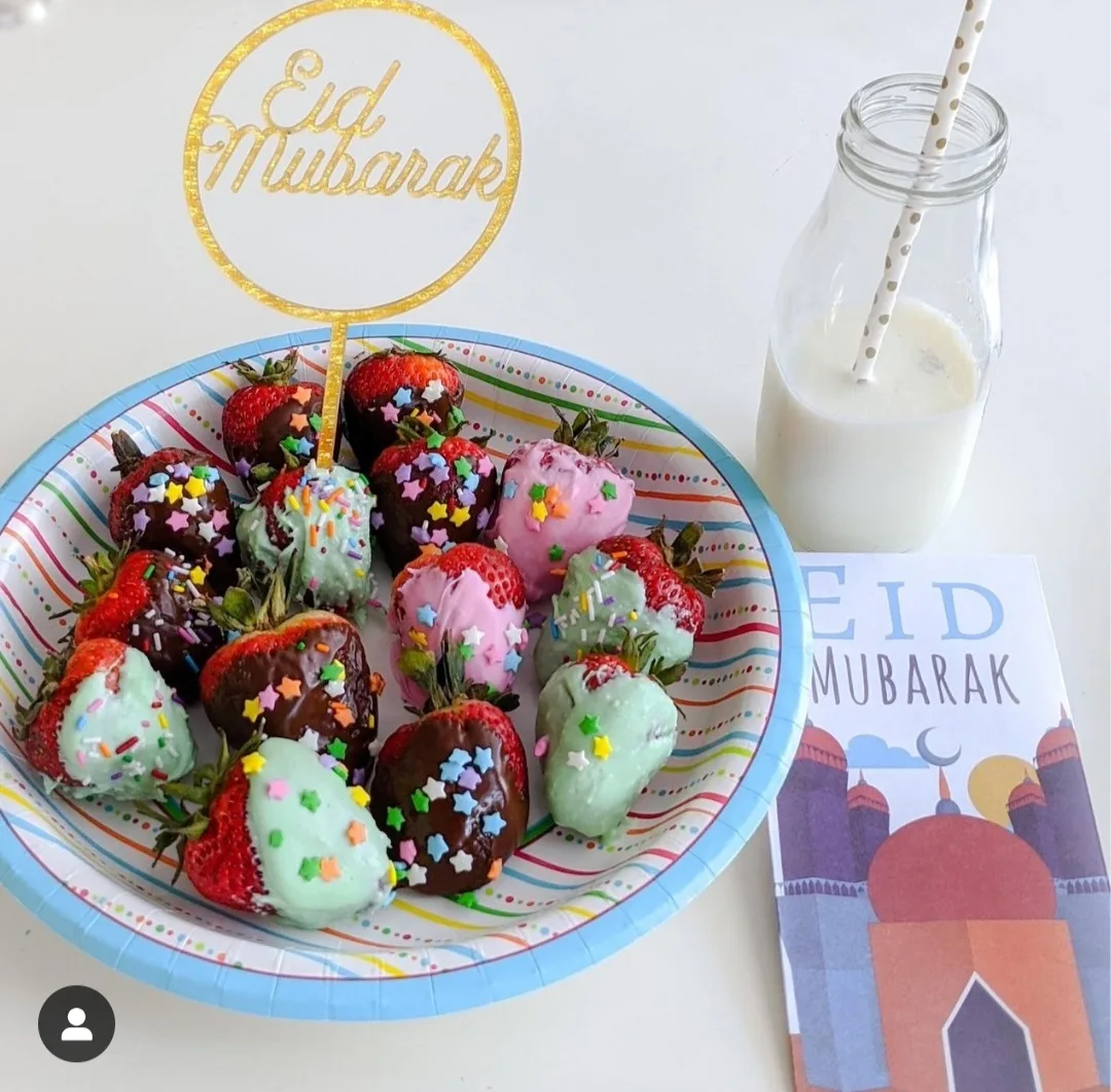 Gold Glitter Eid Mubarak Cake Topper image indicator(5)