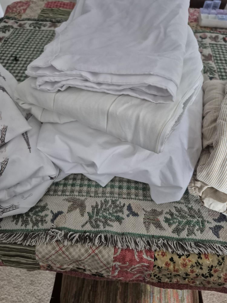 Bundle of Bedding – Twin size - photo 3