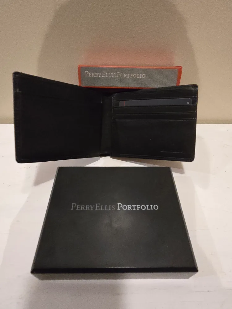 Perry Ellis Portfolio Leather Wallet image indicator(2)