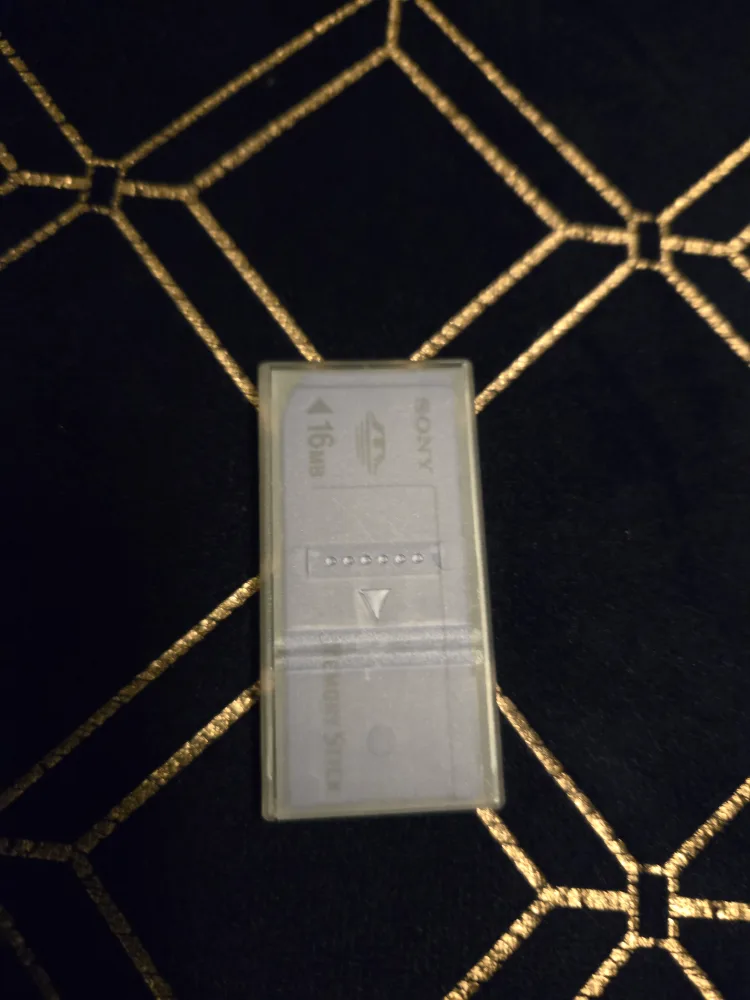 Cameras:SonyDisc.P30CyberShot/Kodak/Konica/Polaroid image indicator(4)