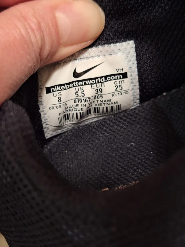 Nike Women's Running Shoes - Size US 8 image indicator(4)