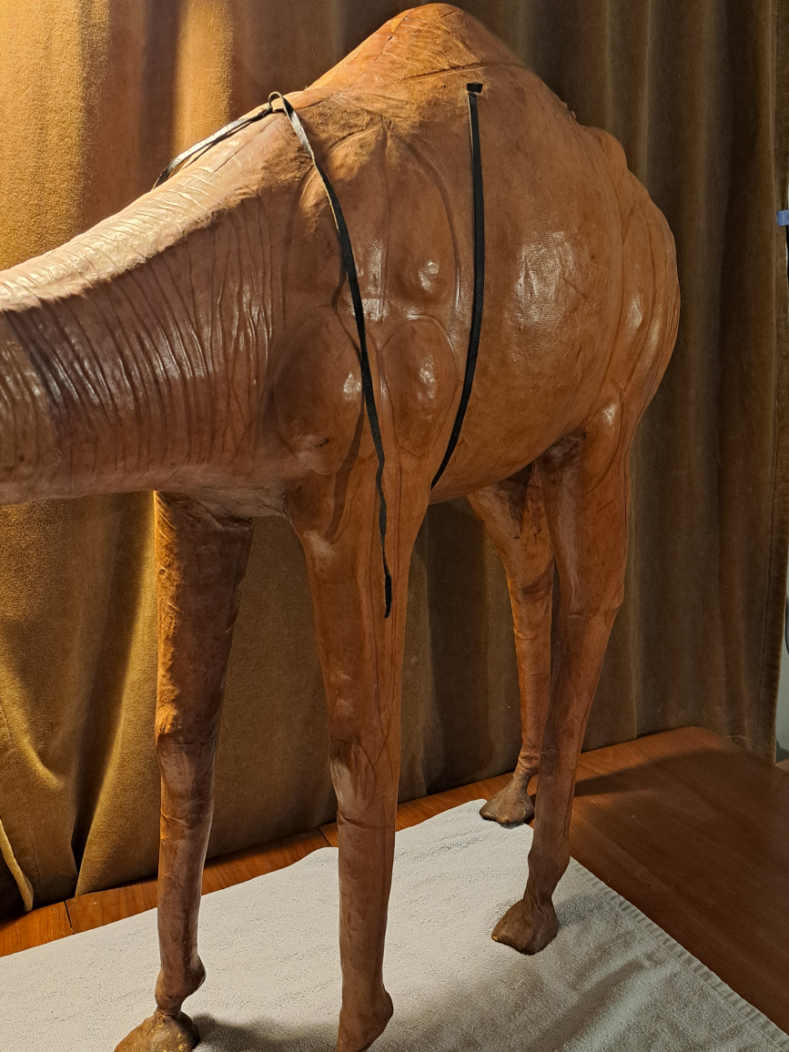 Vintage large leather camel statue - photo 5