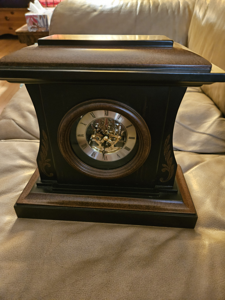 Bombay & Co. Inc. Mantle Clock