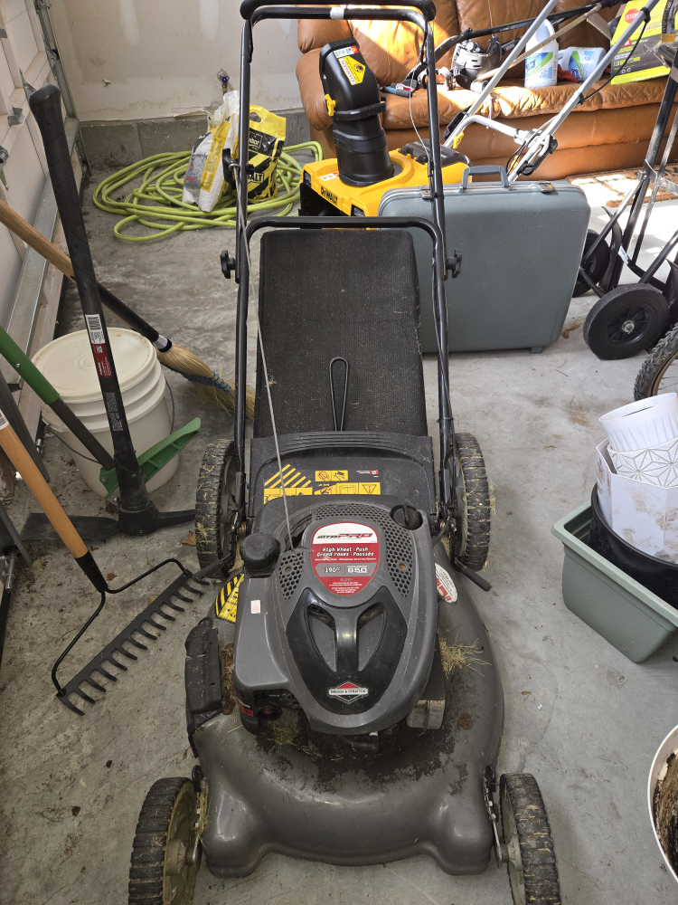 Mtd Yard Machines High Wheel Push Lawn Mower needs repair