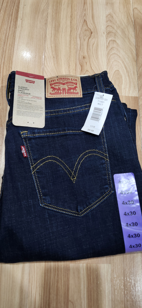 Levi's Classic Straight Jeans - Size 4x30