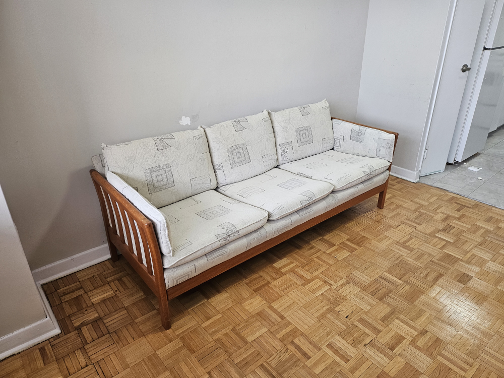 Solid wood frame couch - photo 2
