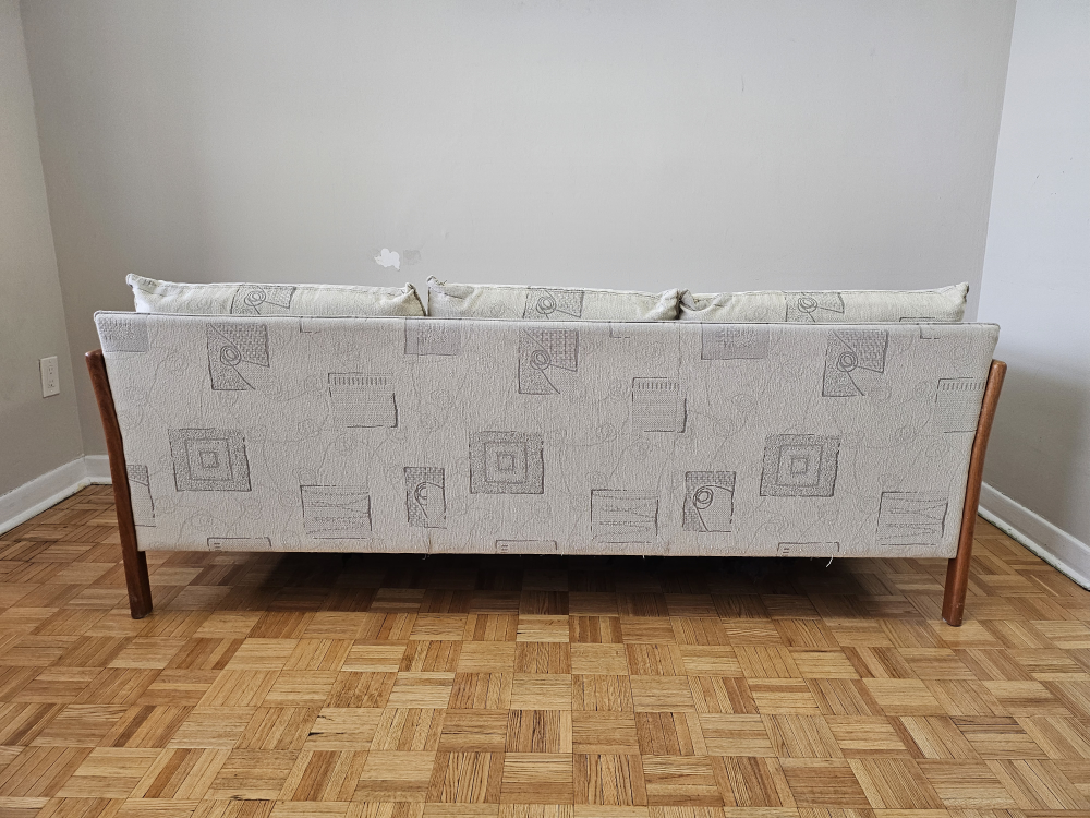 Solid wood frame couch - photo 4