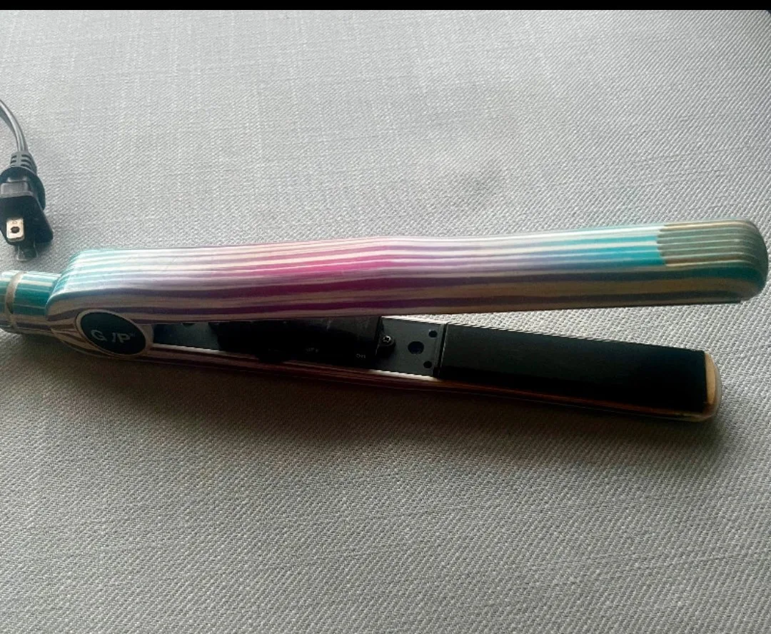 GVP Pro Flat Iron Hair Straightener image indicator(3)