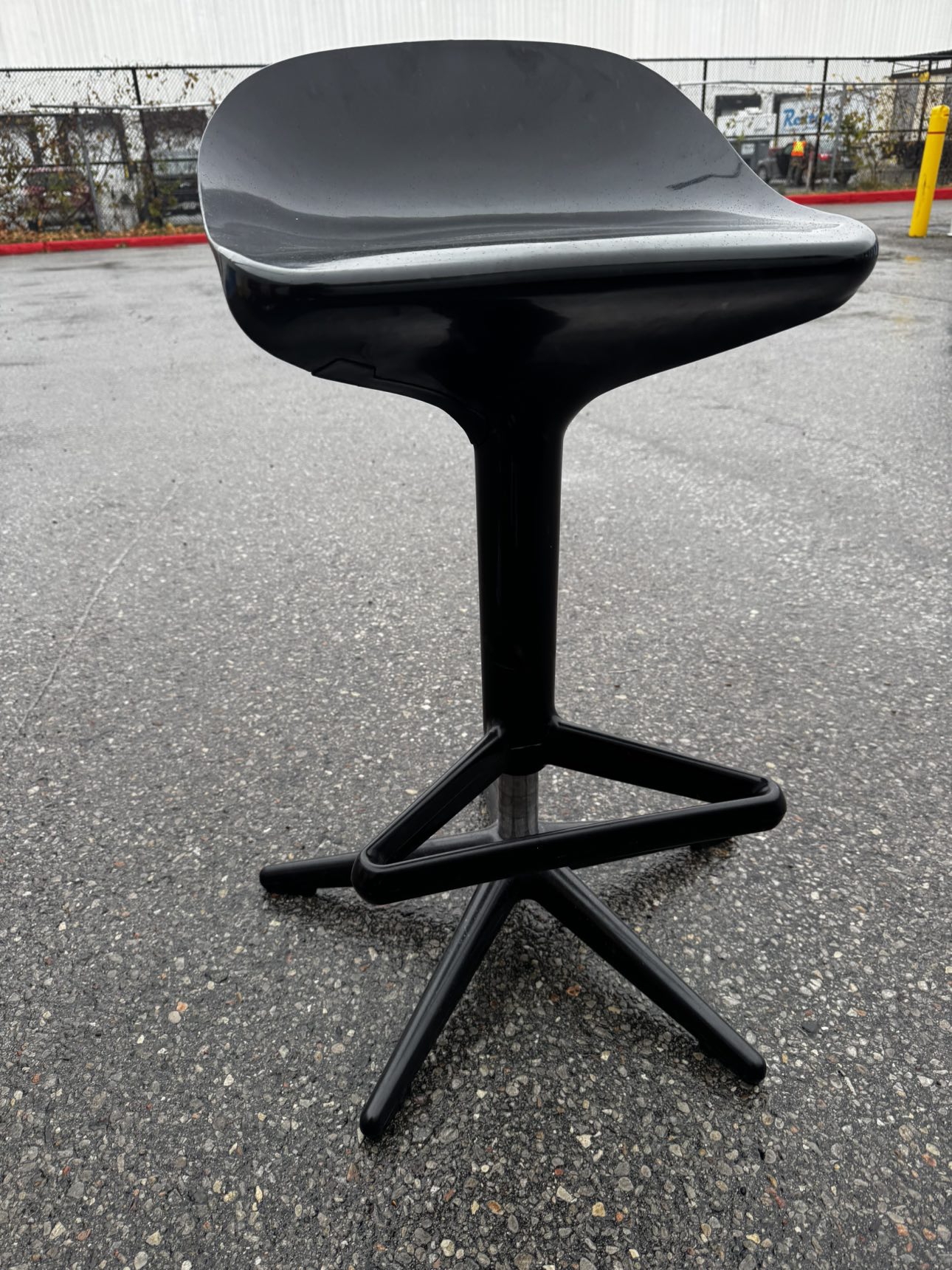 Egg shape bar stool Mcm design