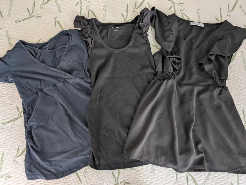 Maternity Clothes Bundle image indicator(4)