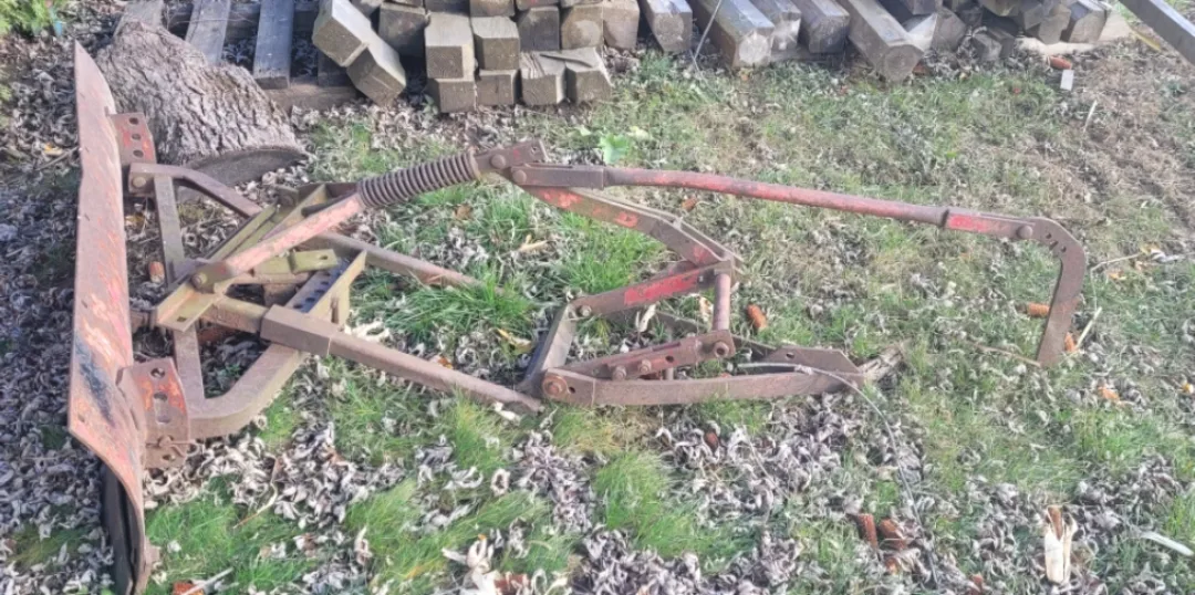 Antique Tractor Blade image indicator(3)