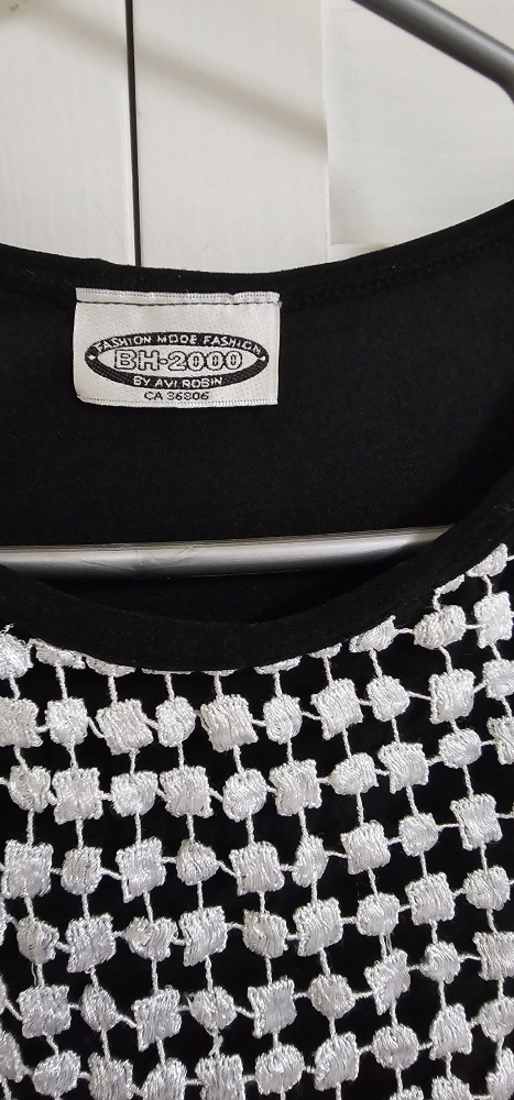 Unique Black and White Crochet Crop Top - photo 2
