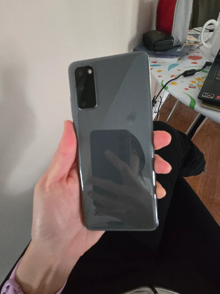 Samsung Galaxy S20 5G - New in Box image indicator(4)