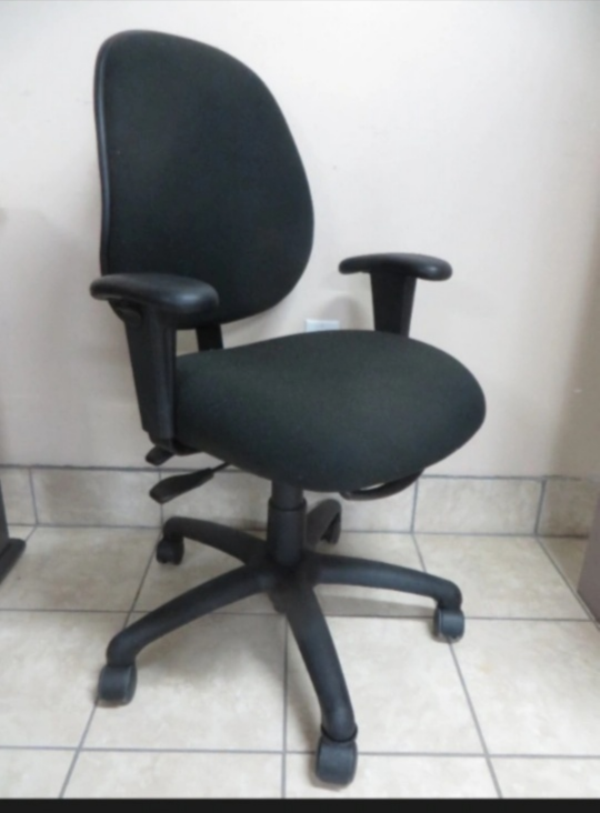 Adjustable Heigh Computer Desk with Chair - photo 3