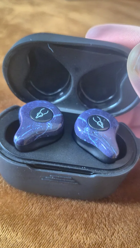 Sabbat X12 Ultra earbuds image indicator(2)