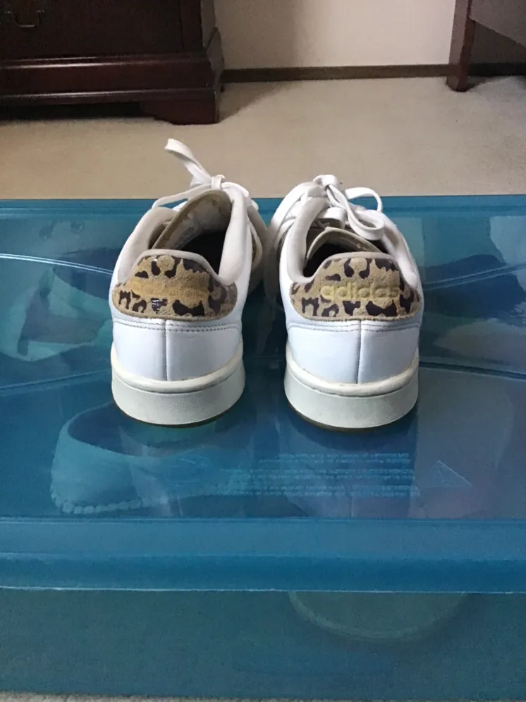 Women’s Adidas Snickers image indicator(7)