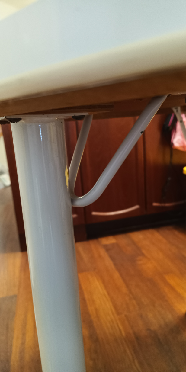 Very Sturdy Expandable Dining Table - photo 2