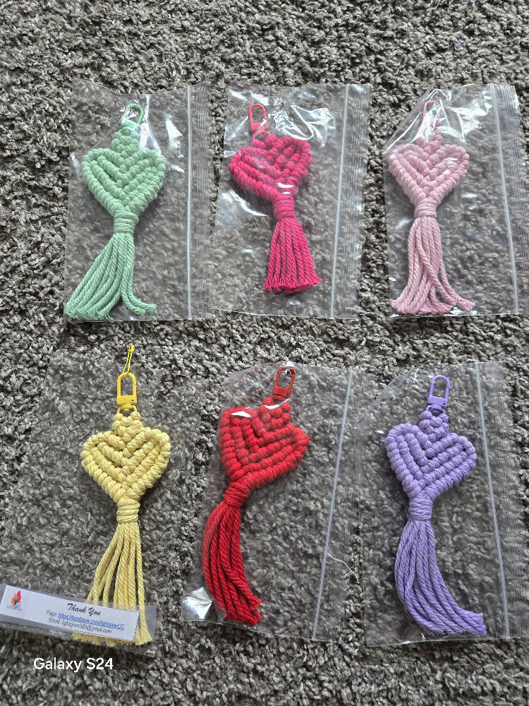 Macrame Heart Keychain - photo 5