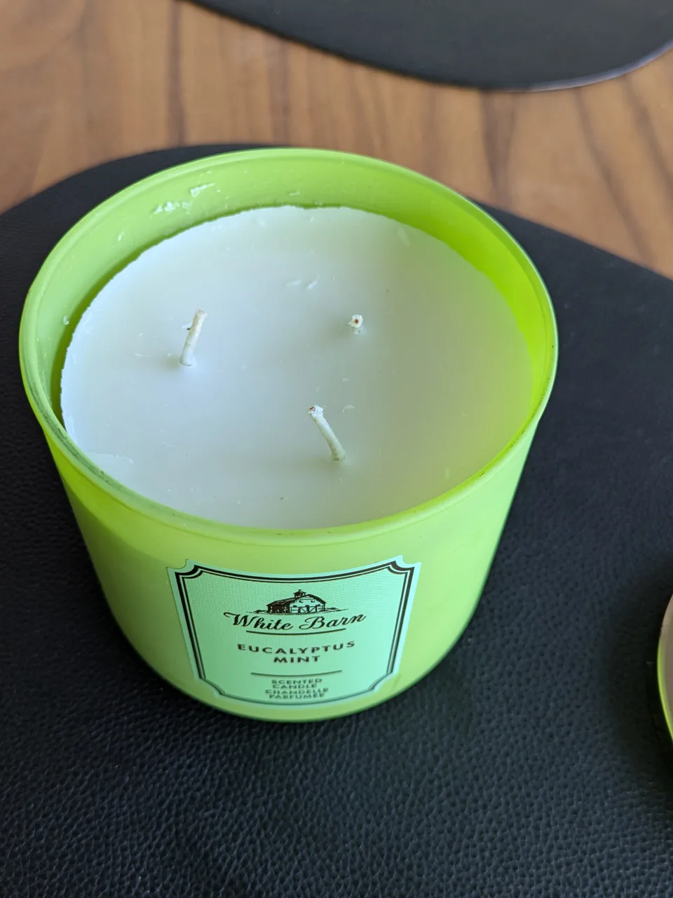 Brand NEW - White Barn Eucalyptus Mint Candle - Moving Sale ✨ image indicator(2)