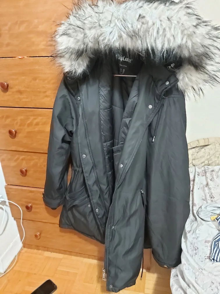 SOULARGE Women's 3X Black Winter Parka with Faux Fur Hood image indicator(2)