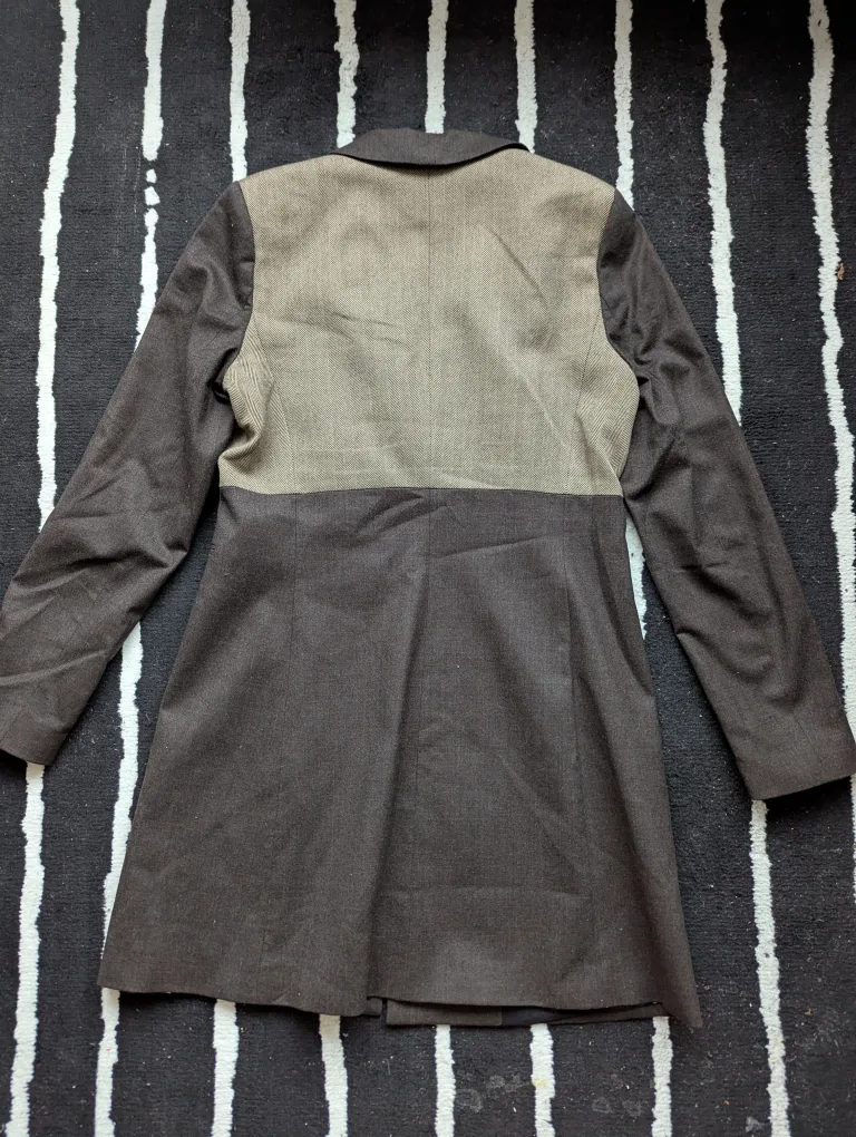 Judith & Charles 3/4 length Blazer, Size 8 image indicator(3)