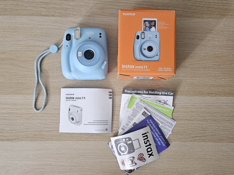 Fujifilm Instax Mini 11 Instant Camera - Light Blue