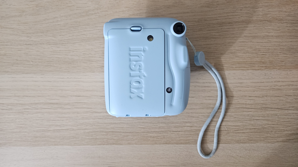 Fujifilm Instax Mini 11 Instant Camera - Light Blue - photo 3