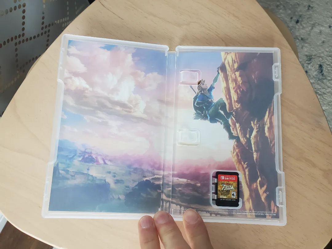 The Legend of Zelda: Breath of the Wild Nintendo Switch Game image indicator(2)