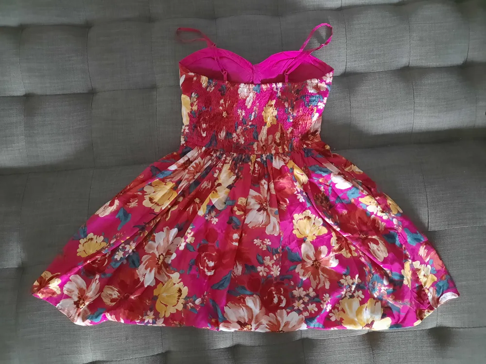 B-O-G Collective floral summer dress image indicator(2)