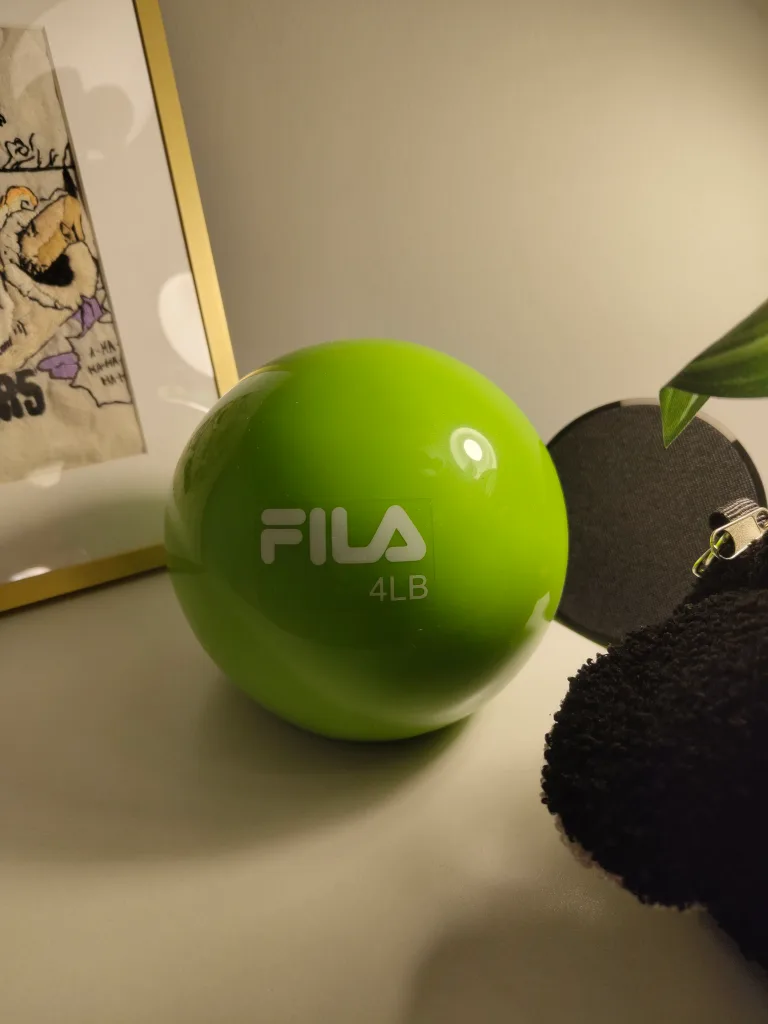 Fila 4LB Toning Ball 🏈✨ image indicator(2)
