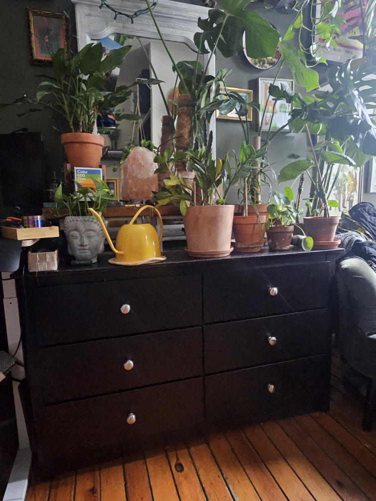 Black Six-Drawer Dresser