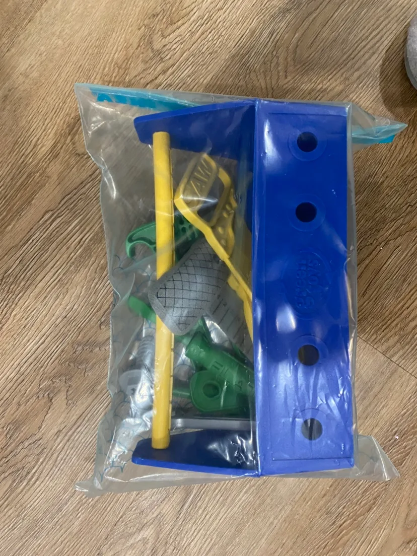 Green Toys Take-Along Tool Set image indicator(3)