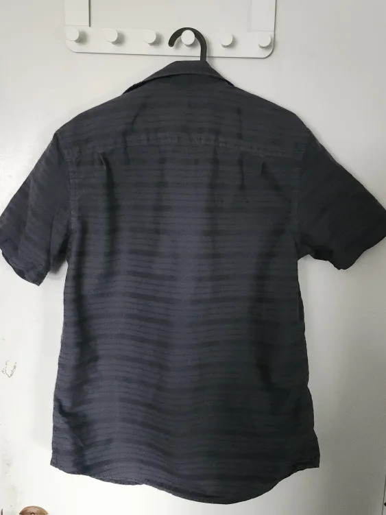 Men's short sleeve button-down image indicator(2)