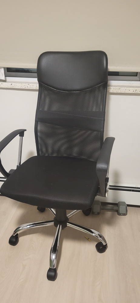 Black Mesh Office Chair