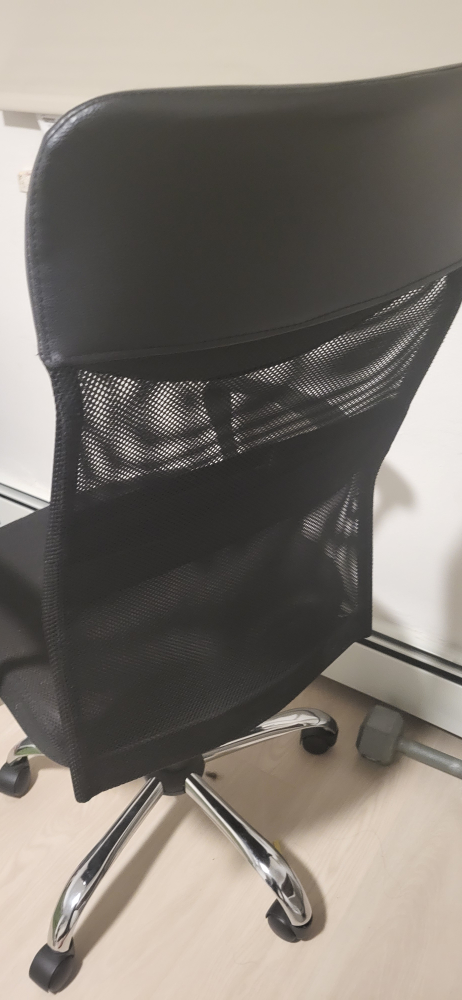 Black Mesh Office Chair - photo 2