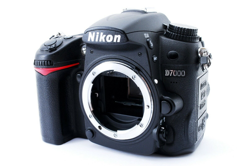 Nikon D7000 DSLR Camera