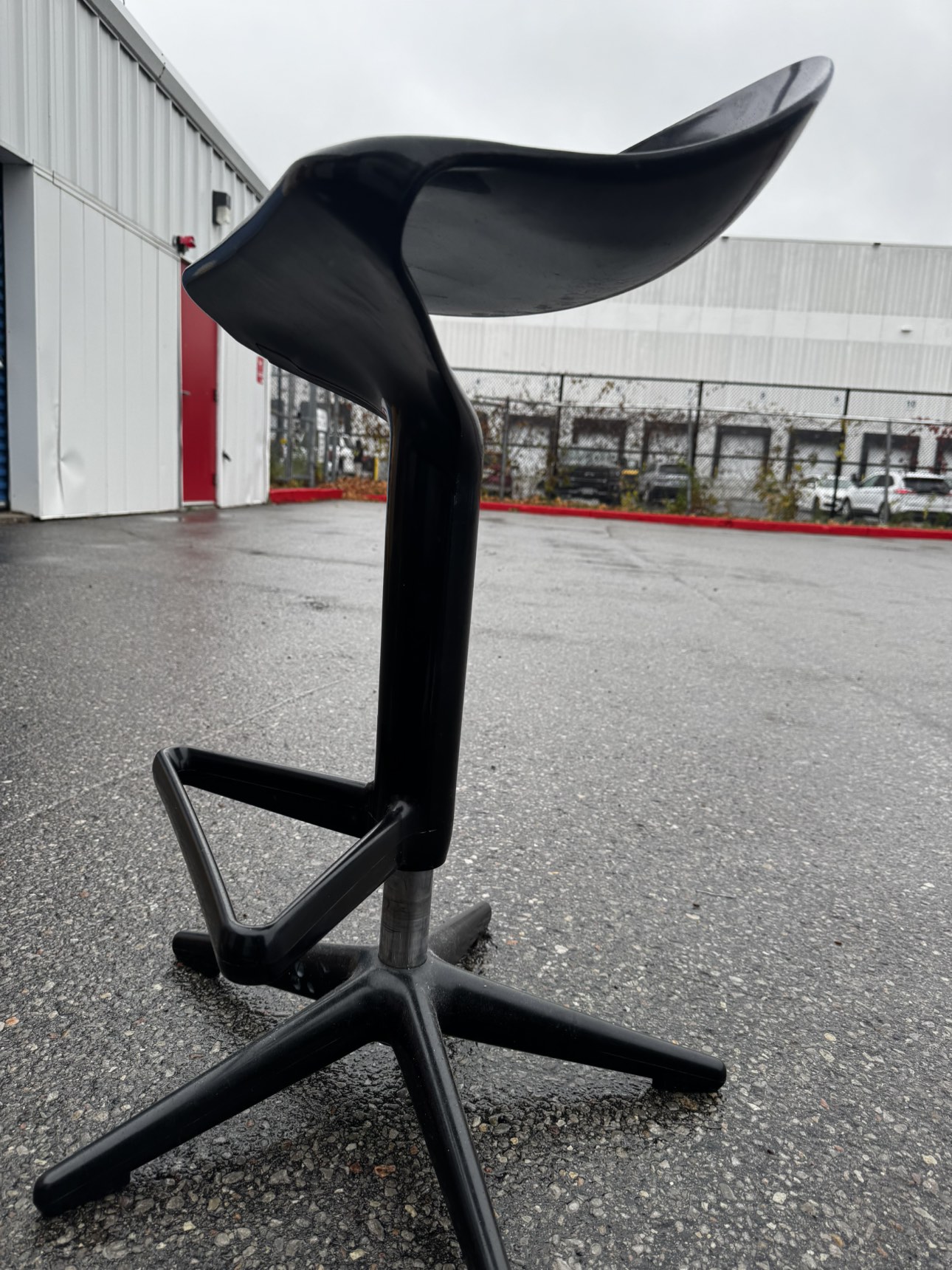 Egg shape bar stool Mcm design - photo 3