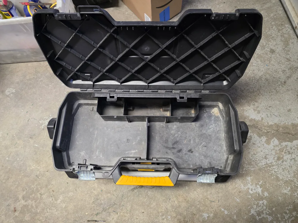 DEWALT 2-in-1 Tote + Power Tool Case image indicator(2)