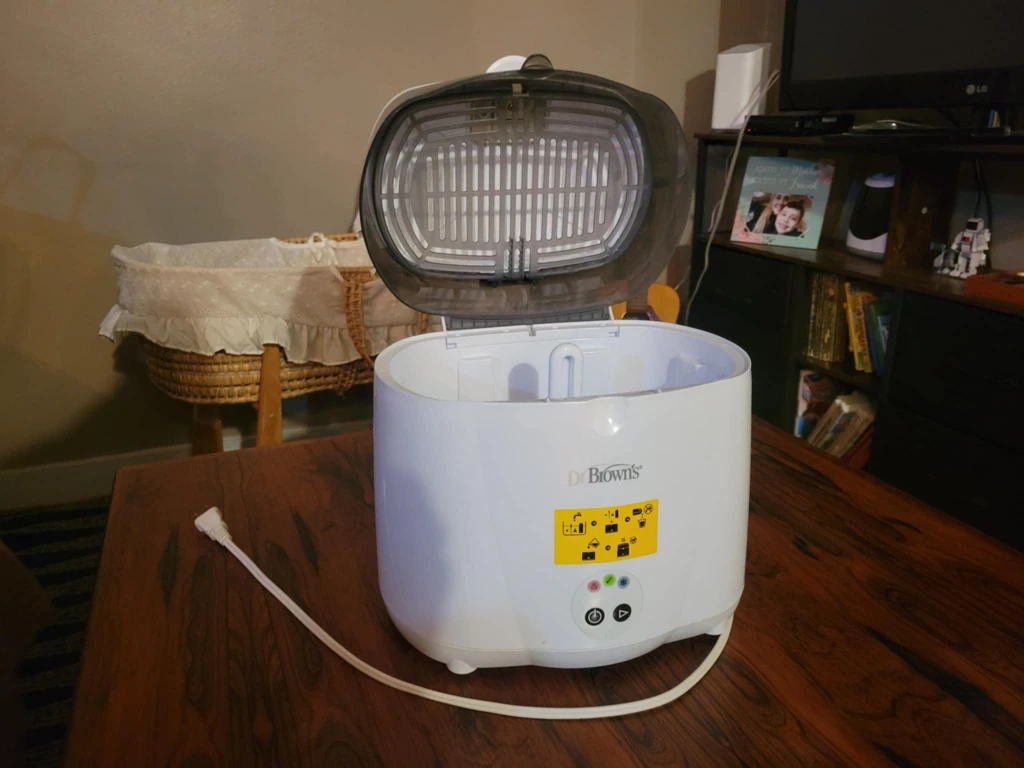 Brownie Bottle Sterilizer - photo 2